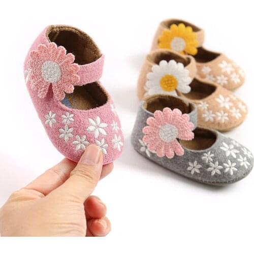 New Flower Embroidery Baby Girl Shoes Cotton Non-slip Soled Toddler Shoes Spring Summer Baby Shoes Princess Girls First Walkers