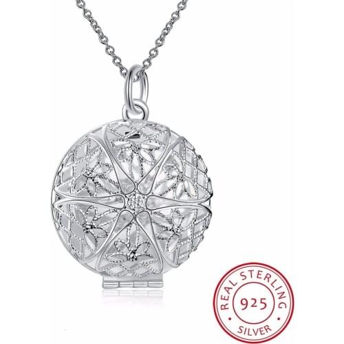 LEKANI Women's Medallions