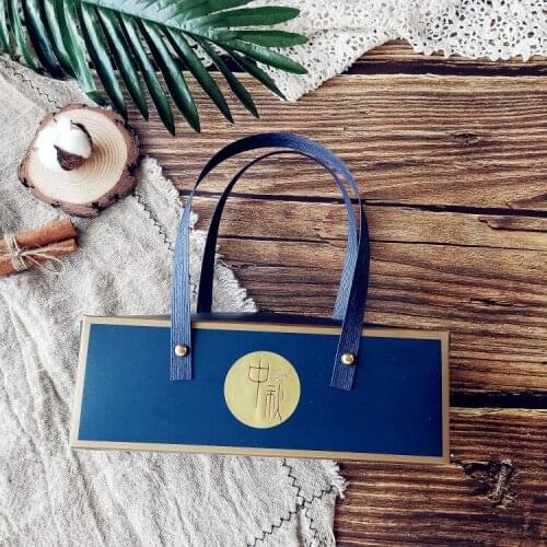 2020 Creative Baking Material Gift Bag Box for Party Baby Shower Paper Chocolate Boxes Package Handbags With Strings Souvenirs