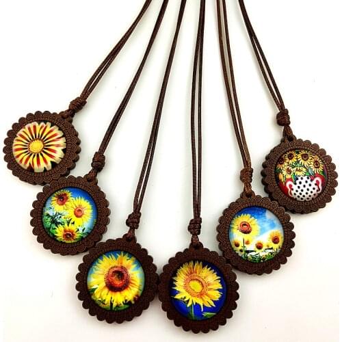 Jaingzimei 24pcs New Design Yellow sunflower glass Cabochon with Wood Base women Necklace jewelry wholesale
