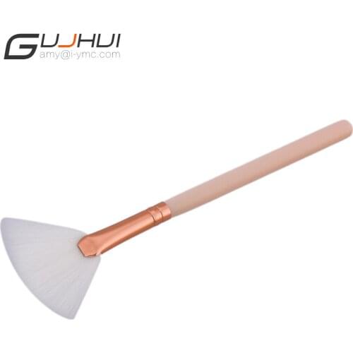 New 1Pc Fan Brush Diamond Portable Slim Professional Makeup Brush Professional Foundation Highlighter Powder Brushes Facial