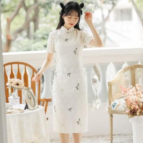 Young Elegant Cheongsam Women 2021 Summer Dress New Chinese style Vintage Flower Embroidery Temperament Slim Qipao Lace Vestido