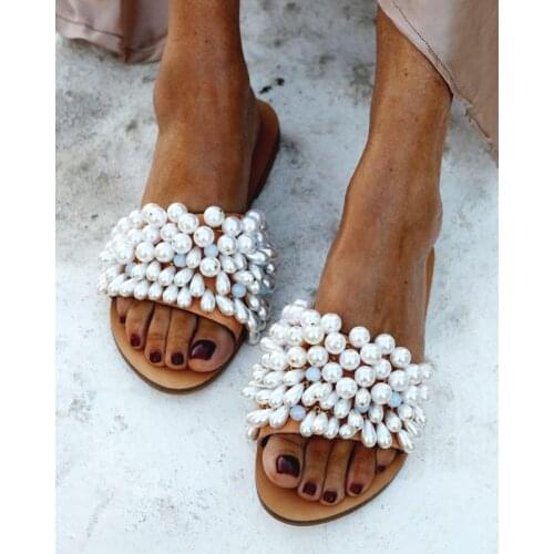 Summer New Women Slippers Pearl Decoration Sandals Casual Flat Solid Color Outside Wearing Female Shoes 2021 Plus Size 35-43