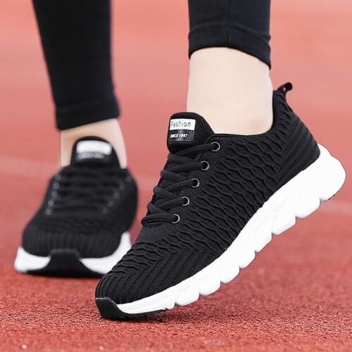 Plus Size Summer Lightweight Sports Sneakers Women Sport Shoes Sports Women 2021 Black Running Sneakers for Women Fitness E-1053