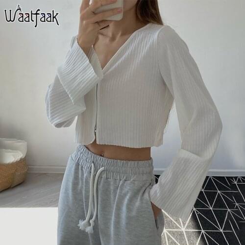 Waatfaak Casual Zip Up Crop Top White Basic Tee Shirt Women V Neck Harajuku Cute Long Sleeve Tshirt Autumn Vintage 90S Loose