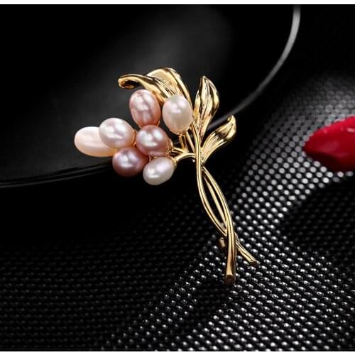 Elegant Freshwater Pearls Gardenia Brooches for Women Wedding Party Jewelry Retro Brooch Pins Gifts Classical Corsage Broche