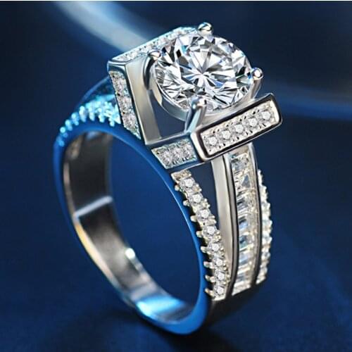 FDLK High Quality Unique Design V Shape Inlaid Heart Crystal Ring Women Wedding Ring Tin Alloy Silver Color Luxury Love Ring