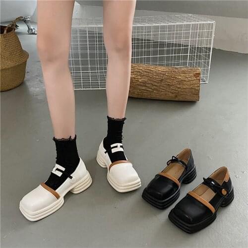 AVVVXBW Leather Pumps