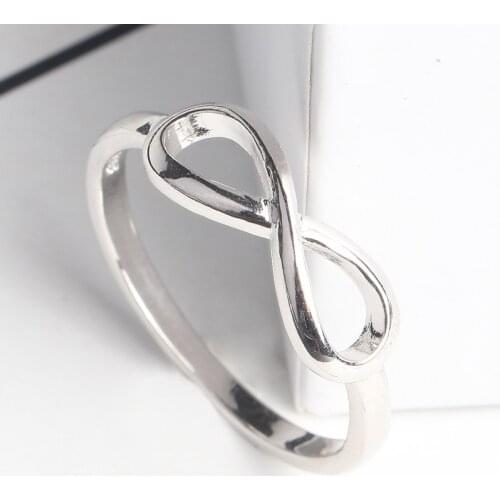 Fashion Smooth Inverted 8-shaped Ring Personality Simple Ladies Jewelry Romantic Luxury Gift Factory Wholesale