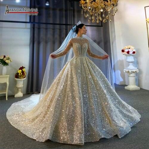2021 New design beading pearls wedding dress with long sleeves
