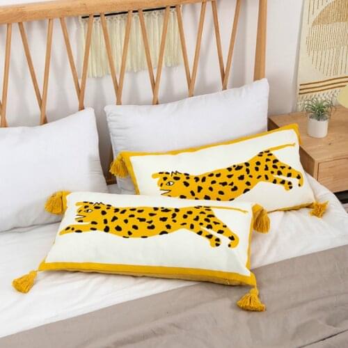 DUNXDECO Cushion Cover Decorative Pillow Case Vintage Animal Collection Yellow Brown Running Leopard Tassel Sofa Bedding Coussin