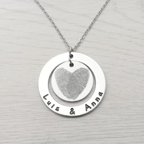 Personalized Heart Fingerprints Necklace Customized Engraved Names Necklace Gift for Her Best Friends Girlfriends Gift