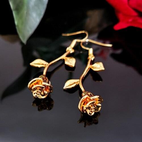 Romantic 18K Gold Color Rose Flower and Leaf Long Earrings Sexy Lady Dangle Earrings Valentines Day Party Female Korean Jewelry