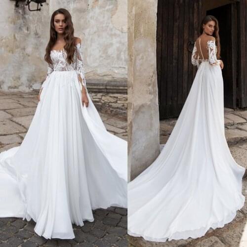 2020 Bohemian Wedding Dresses Long Sleeves Lace Appliques Bridal Gowns Button Back Sweep Train A Line Wedding Dress