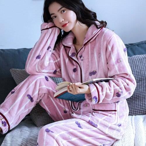 H5833 Blueberry Printed Women Pajamas Suit Female Autumn Winter Coral Fleece Flannel Thickening Sleepwear Comfortable Home Wear
