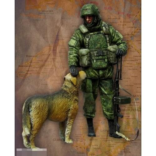 1/35 Scale Assembly Resin Figure kit Modern Russian Soldier with dog