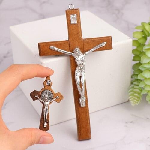 Jesus Cristo Cross 8.5*15cm Christian Wood Cross Necklace Hand Holding Cross