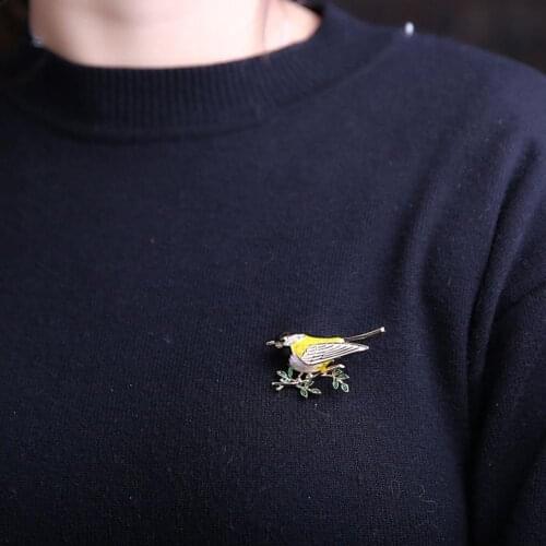 Fashion Women Bird Branch Brooch Pin Rhinestone Inlaid Brooch Pin Women Denim Jacket Collar Badge jewelery Womans accesories