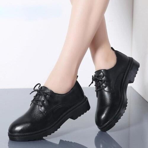 Stuccco Women's Oxfords
