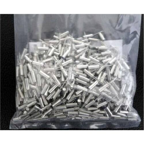 Crystal oscillator 51.2KHz Cylindrical 3 * 8 mm Quartz crystal, 51.2KHz 51.200KHz