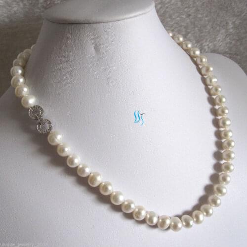 18" 8-9mm White Freshwater Pearl Necklace
