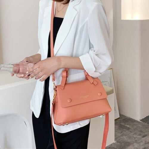 Summer new trapezoidal retro texture simple ladies bag portable single shoulder messenger bag small square crossbody bag