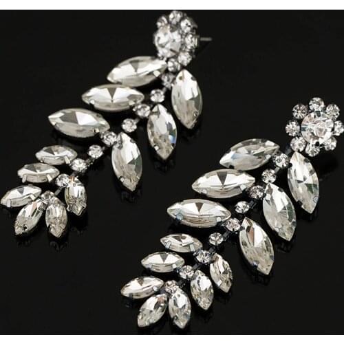 YFJEWE Fashion Luxury Leaf Long Dangle Earrings For Women Austrian Crystal Earrings Statement Earrings Jewelry #E105
