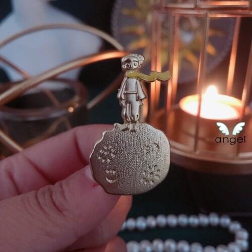 Jewelry prince brooch earth Milky Way cute cartoon students matte gold restoring ancient ways