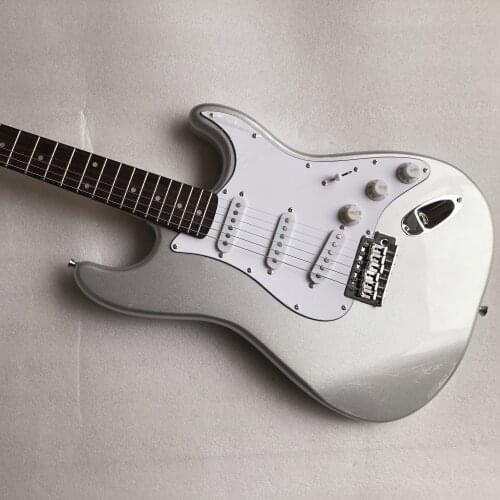 Electric guitar st / metallic silver / high quality / guitar in China / free shipping