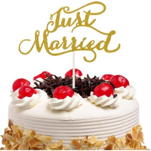 Cake Topper Flags Just Married Glitter Paper Birthday Cupcake Topper Mr Mrs Wedding Decoration Bride Mariage Party Baking DIY