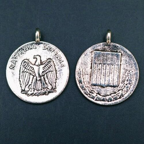 WKOUD 4pcs Silver Color National Defense Charm Eagle Badge Alloy Pendant Necklace Bracelet DIY Metal Jewelry Display 34*28mm