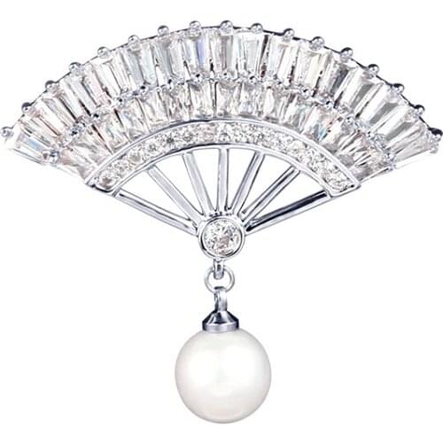 LADYCHIC New Design Fan Brooch Pin AAA Clear Cubic Zircon Imitation Pearl Elegant Temperament Brooches Women Jewelry Gift LH1016
