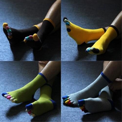 3 Pairs Mens Sweat Warm Five Finger Socks Autumn Winter Thicken Cotton Colorful Novelty Men Toe Socks Crew