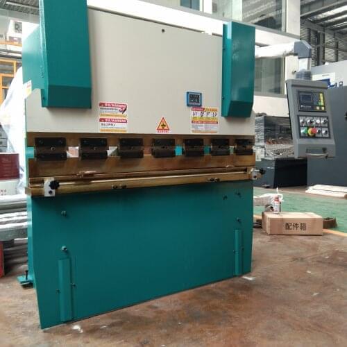 Small NC Control System 4MM Hydraulic Press Brake Tooling Price For Business