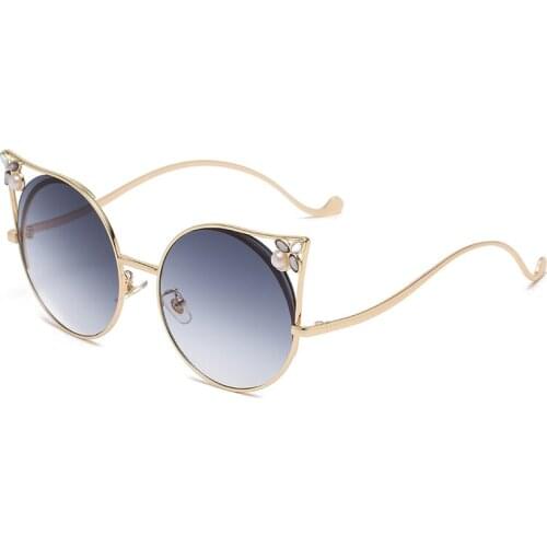 Cute Cat Eye Sunglasses Women Luxury Design Cats Eye Sun Glasses Fashion Sexy Ladies Shades Round Metal Unique Points 2021 New