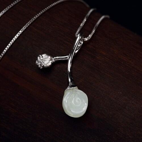 2018 New Special Offer Rose Accented S925 Pure Natural Hetian Pendant Rose Female High-grade Clavicle Chain Wholesale