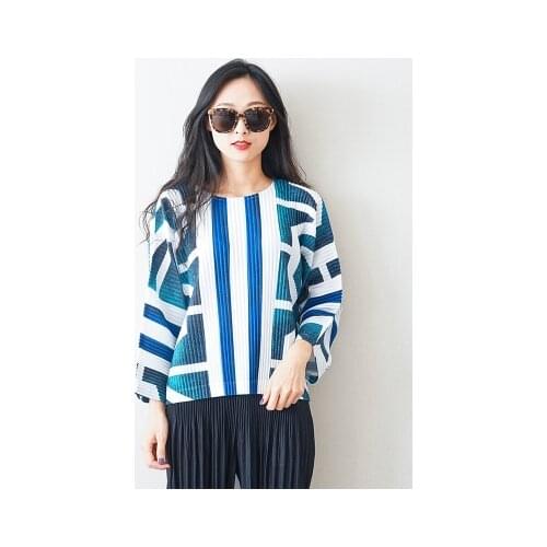 HOT SELLING Miyake FASHION fold stripe print Nine points sleeve o-neck T-shirt IN STOCK