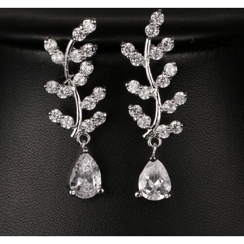 Bettyue Brand Fashion Charm AAA High Quality Crystal Jewelry Earrings White Gold Zircon Stud Earring For Women Gothic Style Gift