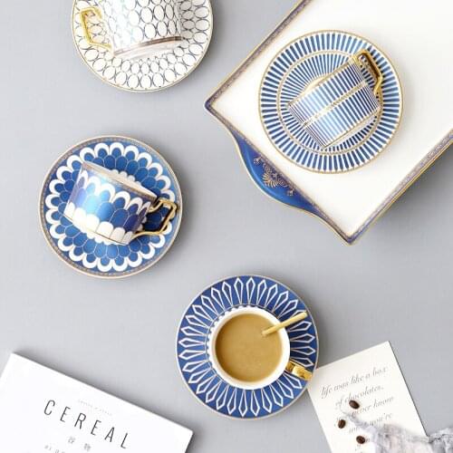 High-grade bone china coffee cup and Saucer set British Ceramic Coffee Cups Set afternoon tea gifts cup and spoon saucer