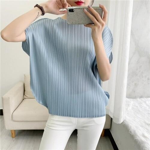 Miyake pleated casual short T-shirts 2021 Summer New Irregular round Neck thin Bat Sleeve folda Large basic Slim Tops for woman