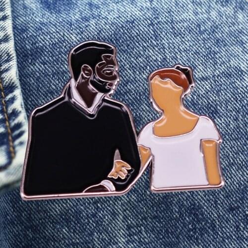Cartoon Of Men And Women In Love Brooch Metal Enamel Lapel Badge Collect Denim Jacket Backpack Pin Given Friends And Fans Gifts