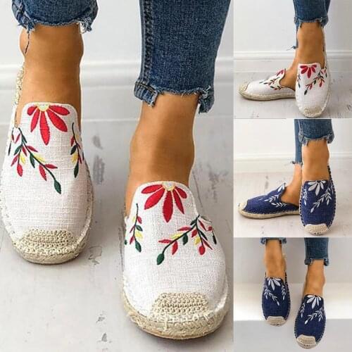 Women Ladies Fashion Embroider Flat Sandals Slipper Round Toe Casual Shoes Fashion personality embroidered straw slipper sandal
