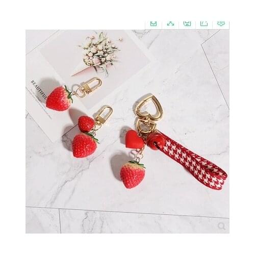 Cute Girls Heart Simulation Strawberry Baking Key Chain Car Key Pendant Couples Car Key Chain