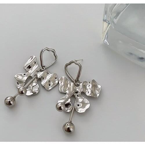 Origin Summer Hiphop Sweet Butterfly Dangle Earring for Women Silver Color Metallic Round Beaded Hollow Earring Jewellery