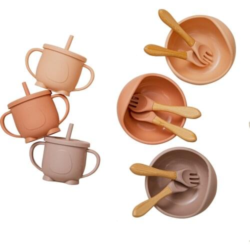 4 Pcs / Set Silicone Bowl Cup Spoon Fork Set Baby Feedings Non-Slip BPA Free Food Grade Tableware Baby Gift Products