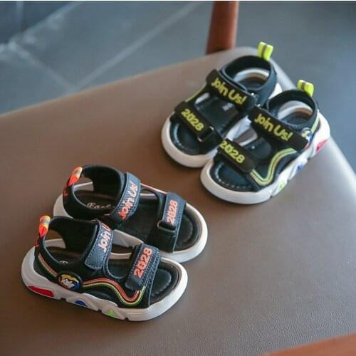Boys Sandals 2021 Summer New Soft-soled Children Shoes Luminous and Handsome Little Boys Fashion Beach Shoes Sneakers Kids Flats