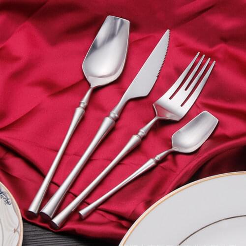 Western Cutlery Set Stainless Steel Silverware Dinner Set Matte Gold Cutlery Knife Forks Spoons Kit Kitchen Party Dinnerware Set