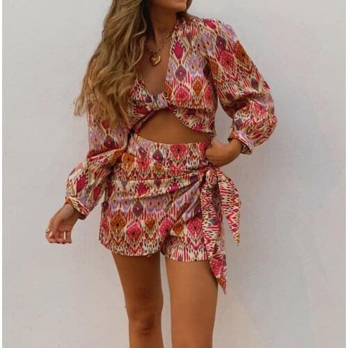 XEASY 2021 New Summer Women Beach Style Vintage Two-Piece Set Print V- Neck Blouse Lace High Waist Casual Shorts Skirt Set
