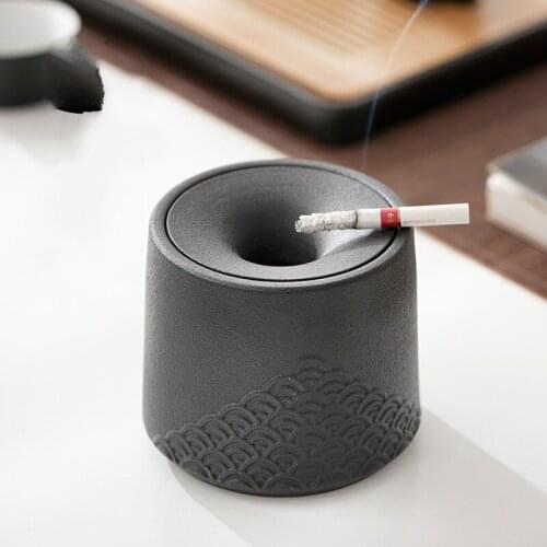 Creative home office personality trend living room fly ash proof cover ins wind ceramic ashtray smoking tray