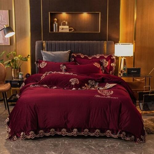 Luxury European Palace Style Embroidery Velvet Flannel Fleece Bedding set Duvet Cover Bed Linen Fitted Sheet Pillowcases Queen